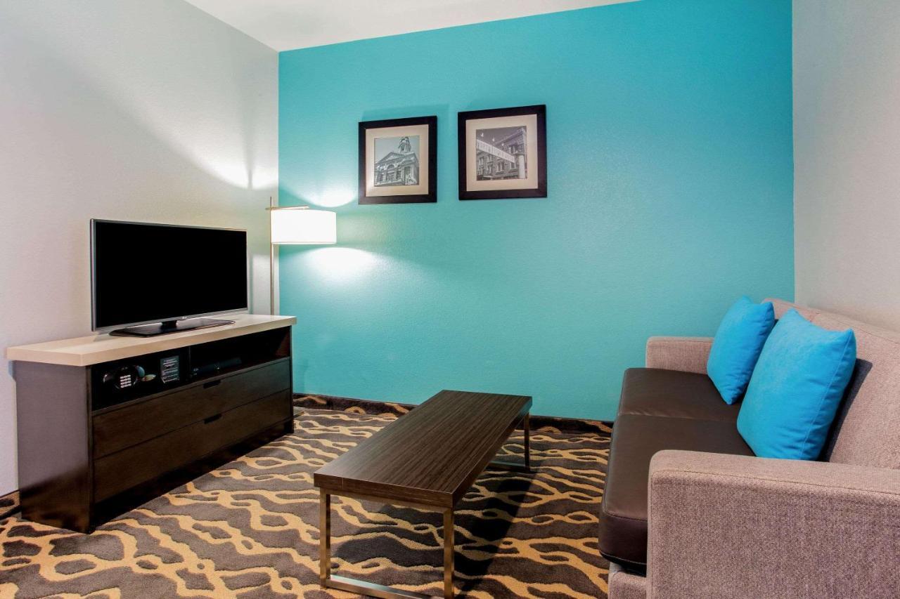 La Quinta Inn & Suites By Wyndham Northlake Ft. Worth Elizabethtown Extérieur photo