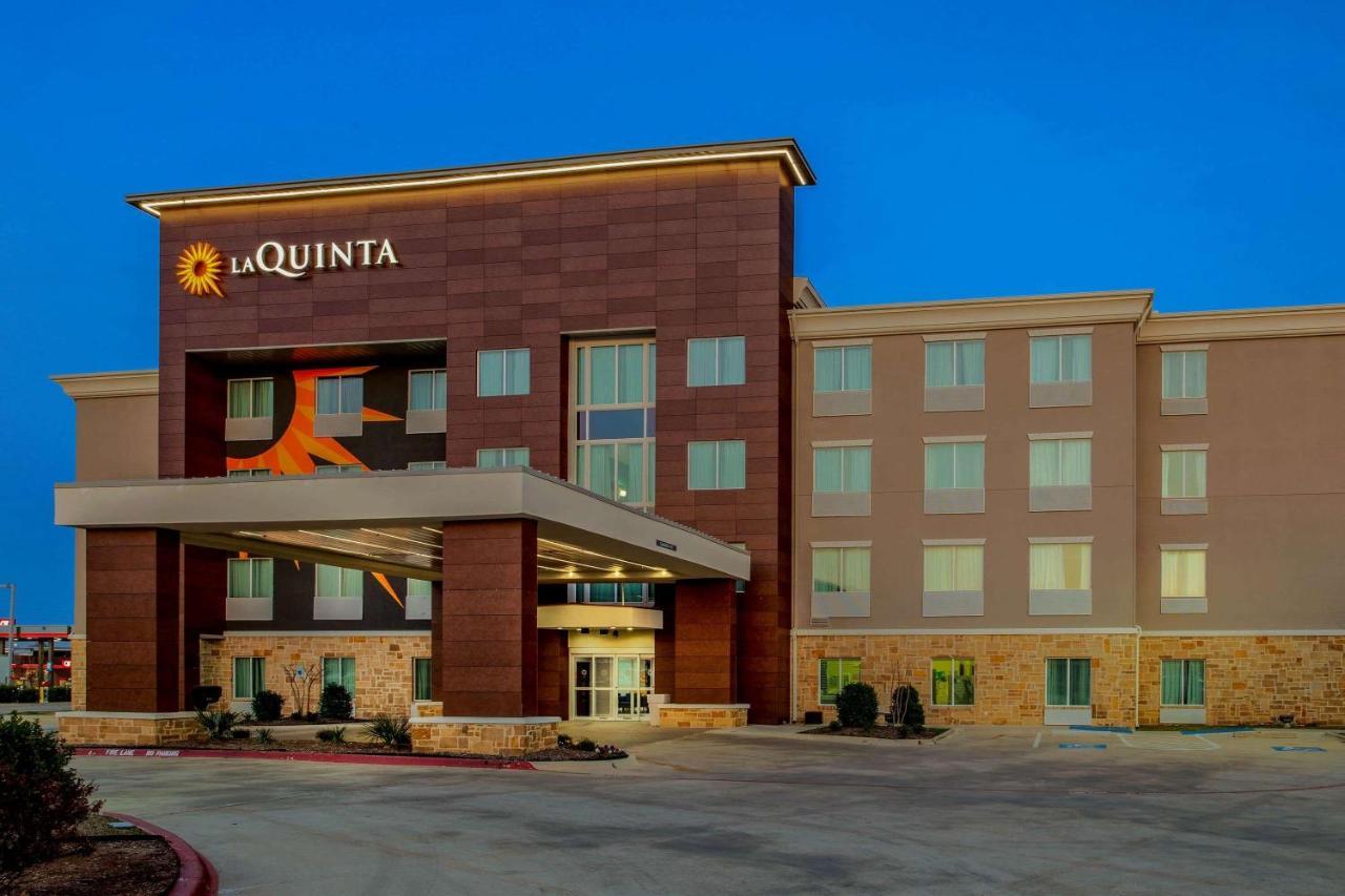 La Quinta Inn & Suites By Wyndham Northlake Ft. Worth Elizabethtown Extérieur photo