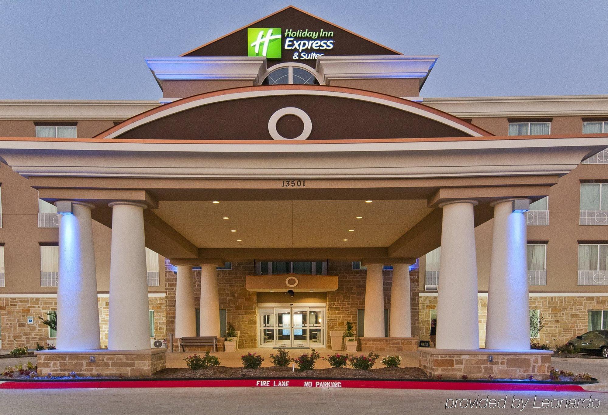 La Quinta Inn & Suites By Wyndham Northlake Ft. Worth Elizabethtown Extérieur photo