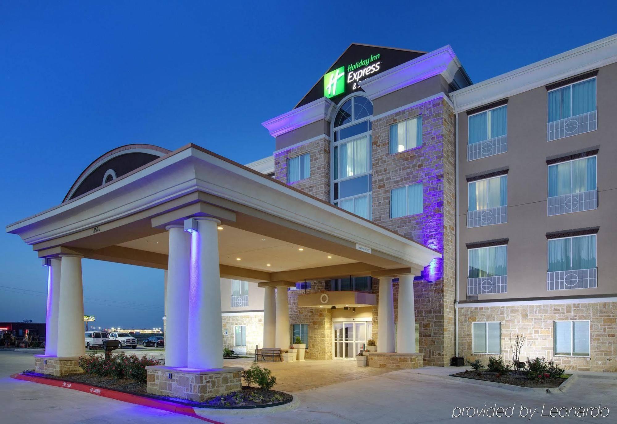 La Quinta Inn & Suites By Wyndham Northlake Ft. Worth Elizabethtown Extérieur photo