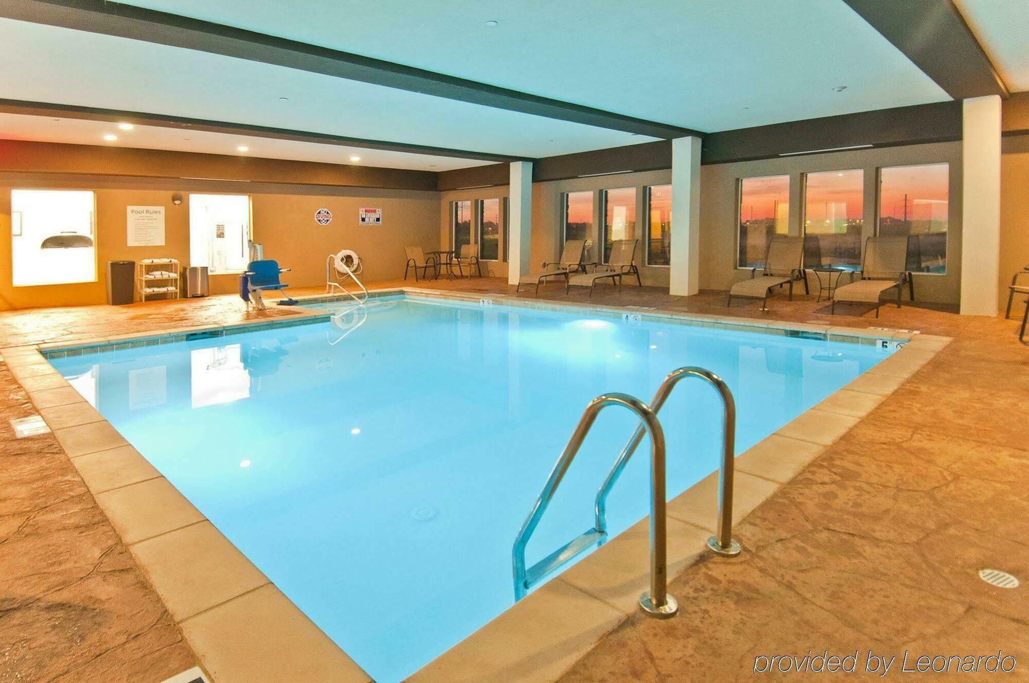 La Quinta Inn & Suites By Wyndham Northlake Ft. Worth Elizabethtown Extérieur photo